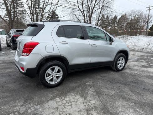 Used 2019 Chevrolet Trax LT image 4
