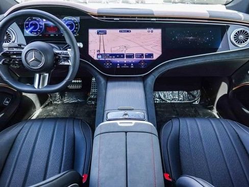 New 2022 Mercedes-Benz EQS 580 4MATIC Sedan image 11