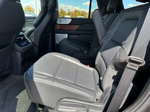Used 2022 Lincoln Navigator Reserve w/ Equipment Group 201A image 16