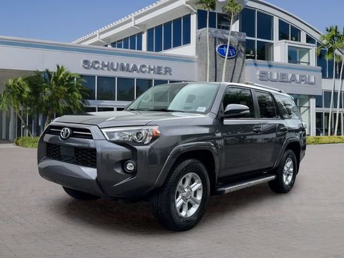Used 2022 Toyota 4Runner SR5 Premium w/ Moonroof Package RWD image 3