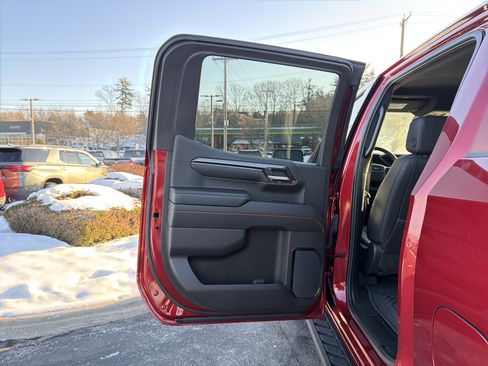 Used 2024 GMC Sierra 1500 AT4 w/ AT4 Premium Package image 28