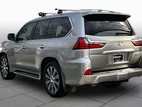 Used 2020 Lexus LX 570 4WD w/ Luxury Package image 12