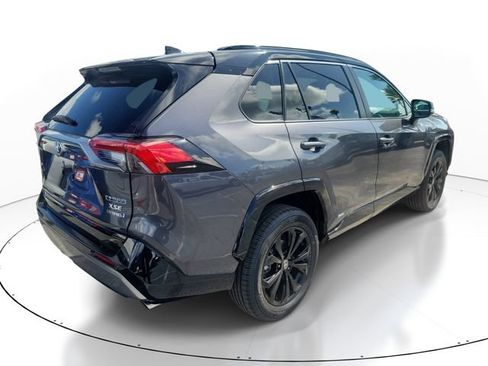 Used 2023 Toyota RAV4 XSE AWD/4WD image 2