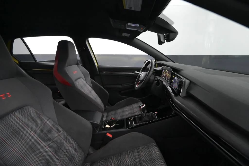 Used 2023 Volkswagen GTI 40th Anniversary Edition FWD image 52
