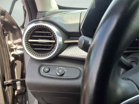 Certified 2025 Chevrolet Trax ACTIV w/ Sunroof Package FWD image 21