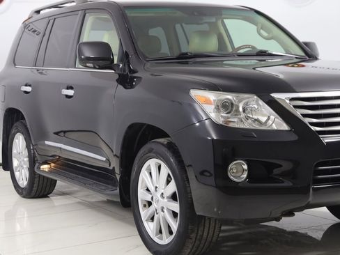 Used 2010 Lexus LX 570 4WD w/ Preferred Accessory Package image 43