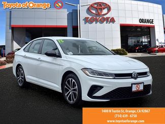 Used 2025 Volkswagen Jetta Sport FWD video 1
