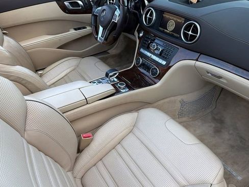 Used 2015 Mercedes-Benz SL 63 AMG image 19