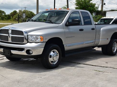 Used 2004 Dodge Ram 3500 Truck SLT w/ Trailer Tow Group AWD/4WD image 3