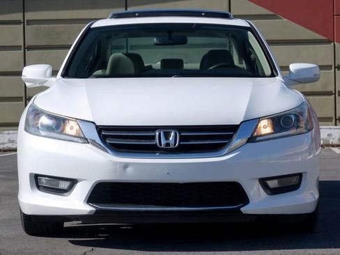 Used 2015 Honda Accord EX image 4