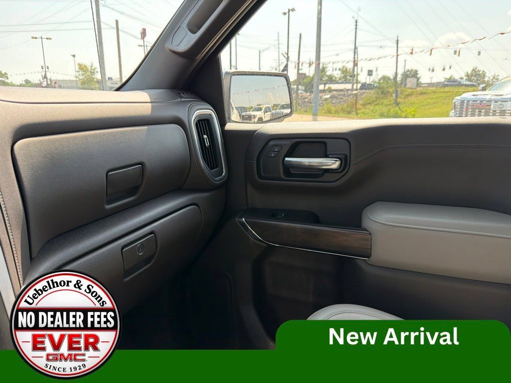 Used 2021 GMC Sierra 1500 SLT w/ SLT Convenience Package AWD/4WD image 32