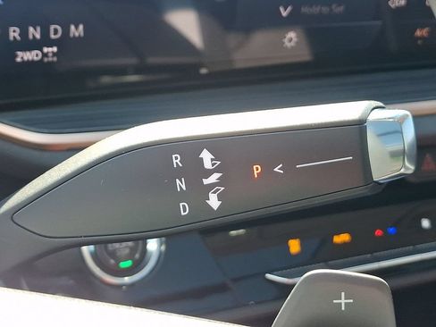 Used 2025 Buick Envision Sport Touring AWD/4WD image 16