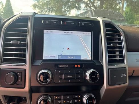 Used 2020 Ford F350 King Ranch w/ King Ranch Ultimate Package AWD/4WD image 12