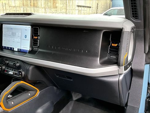 Used 2021 Ford Bronco Badlands image 18