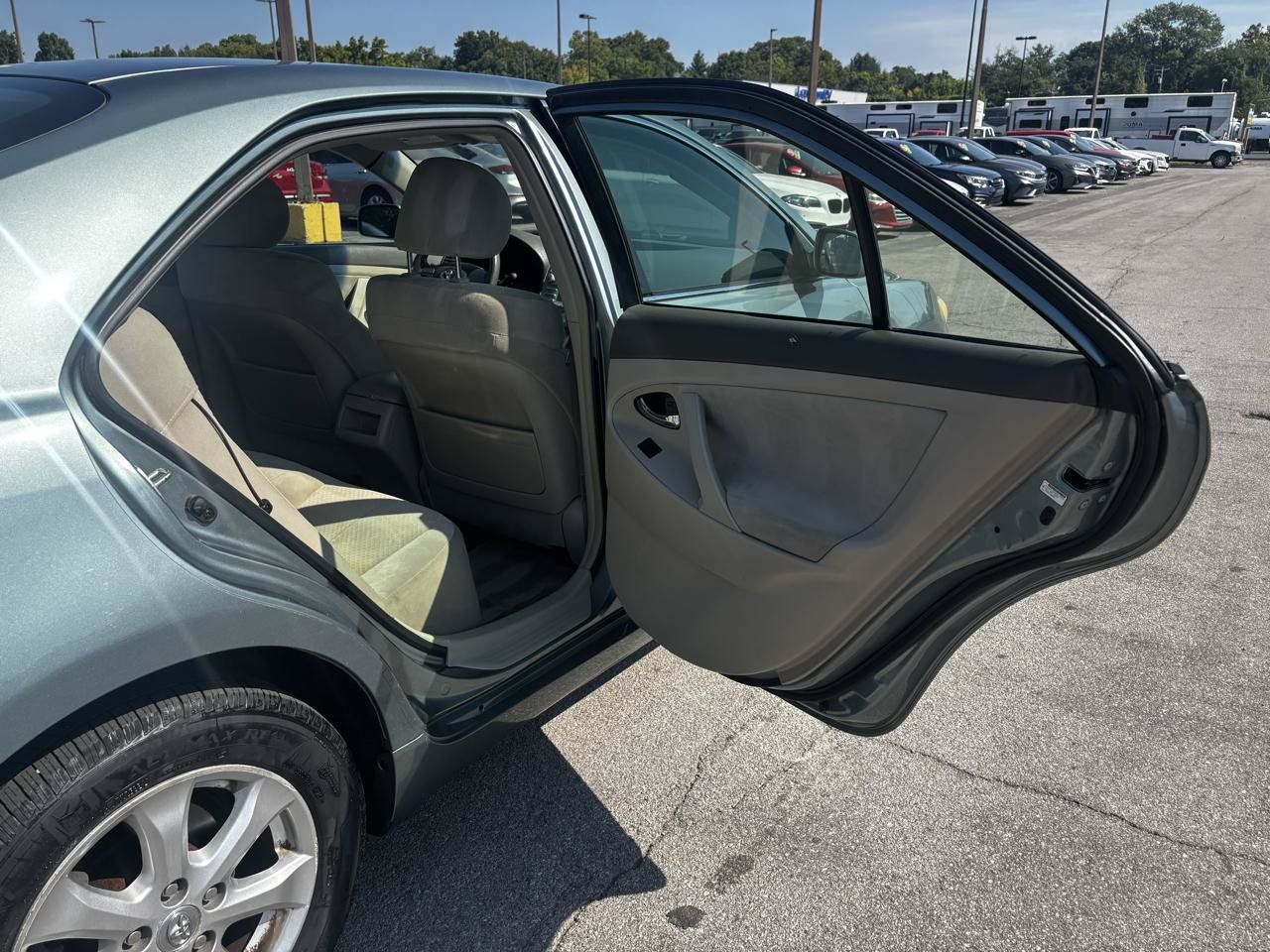 Used 2007 Toyota Camry LE FWD image 11