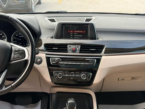 Used 2018 BMW X1 sDrive28i w/ Convenience Package FWD image 11
