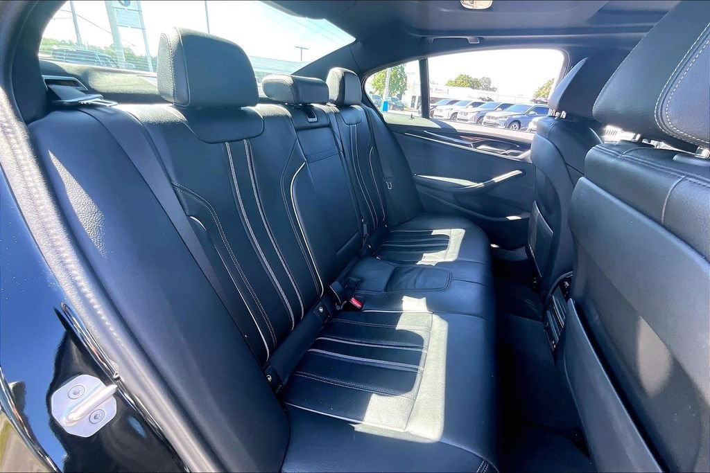 Used 2023 BMW 540i w/ Convenience Package RWD image 21
