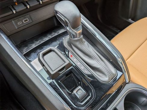 Used 2024 GMC Canyon Elevation w/ Convenience Package image 22