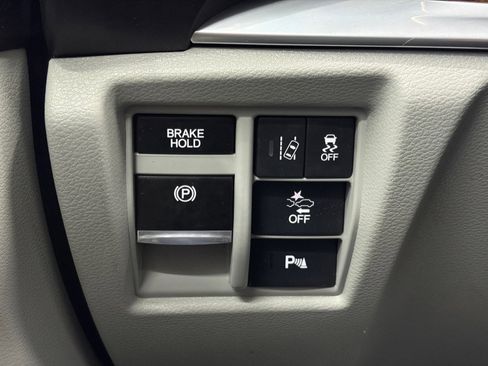 Used 2017 Acura MDX Sport Hybrid w/ Technology Pkg AWD/4WD image 25
