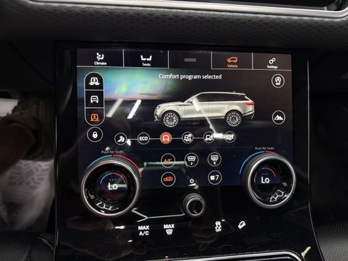 Used 2019 Land Rover Range Rover Velar R-Dynamic SE AWD/4WD image 15