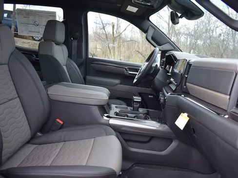 New 2026 Chevrolet Silverado 1500 ZR2 w/ Dark Appearance Package AWD/4WD image 19