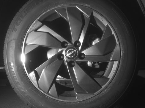 Used 2025 Nissan Rogue SV FWD image 13