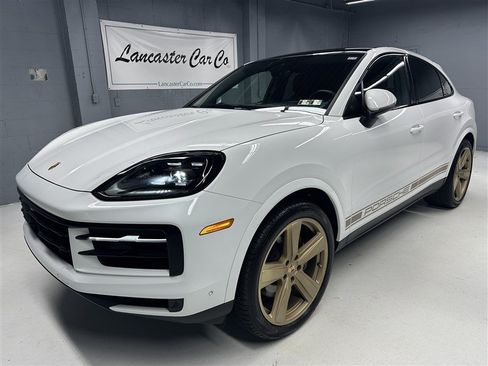 Used 2024 Porsche Cayenne Coupe w/ Premium Package Plus AWD/4WD image 1