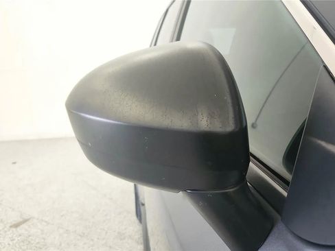 Used 2024 Nissan Rogue S FWD image 18