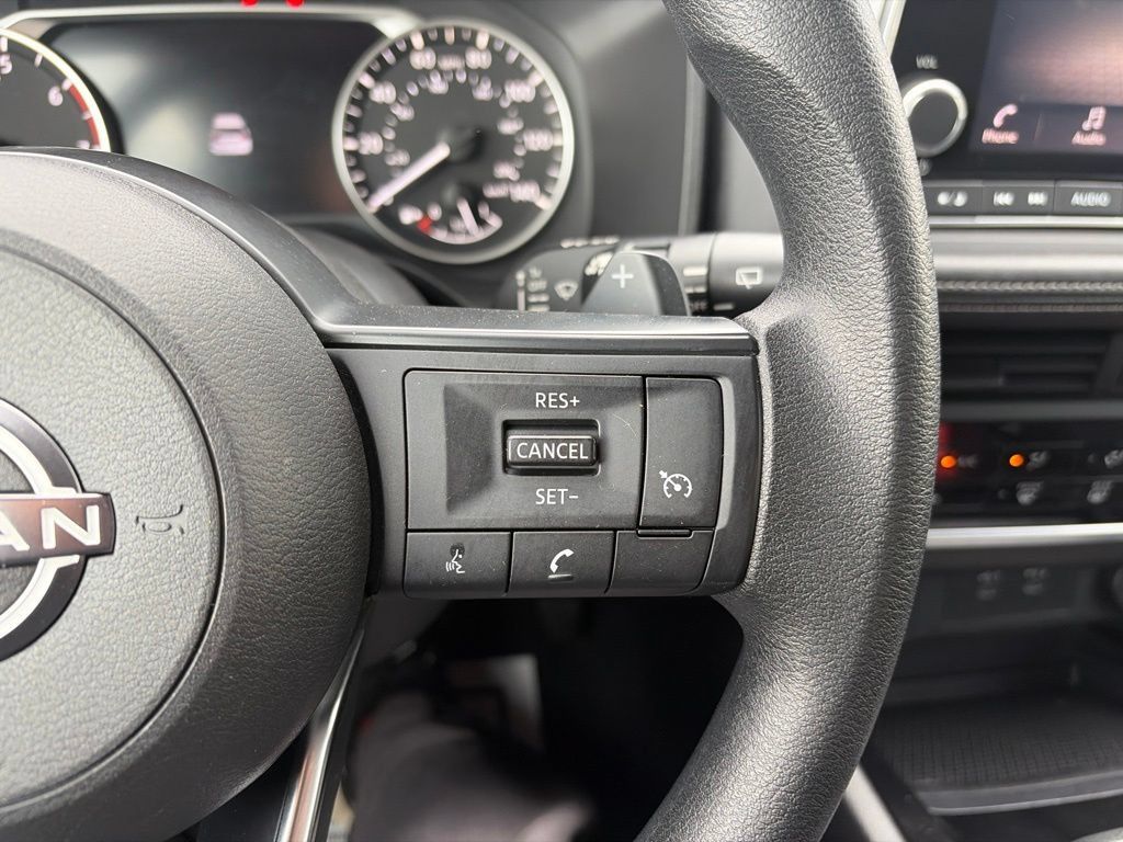 Used 2024 Nissan Rogue S AWD/4WD image 26