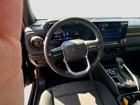 Used 2024 Chevrolet Colorado Z71 w/ Advanced Trailering Package image 11