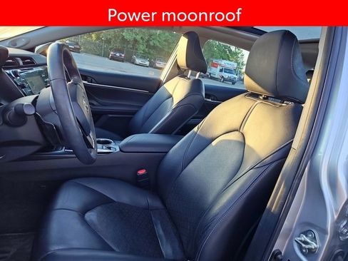 Used 2018 Toyota Camry XSE FWD image 6