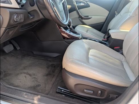 Used 2016 Buick Verano Leather w/ Driver Confidence Package FWD image 9
