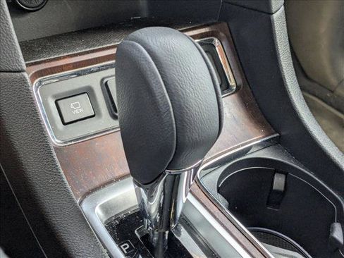 Used 2023 Subaru Ascent Touring image 7