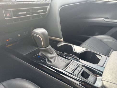 Used 2025 Toyota Camry XSE w/ Premium Plus Package image 25