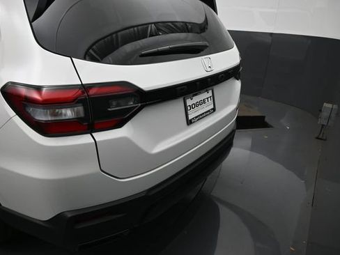 New 2026 Honda Pilot Sport image 12
