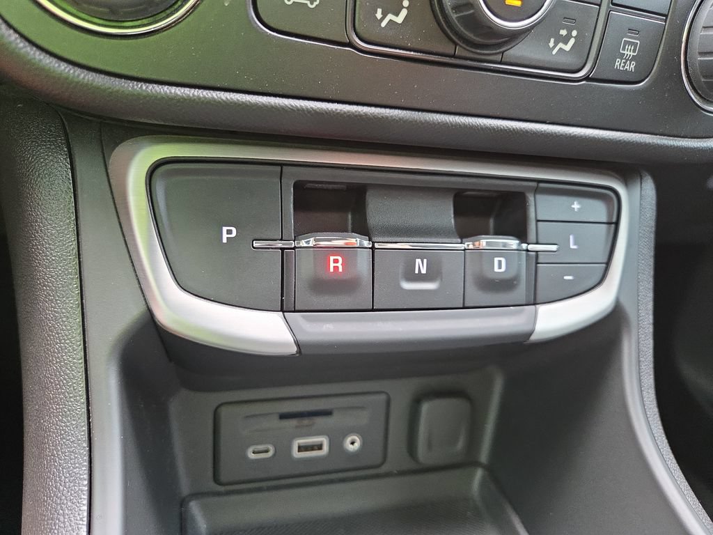 Used 2023 GMC Terrain SLT w/ Elevation Edition FWD image 30