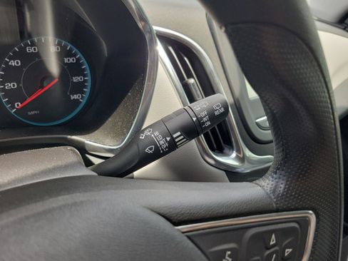 Used 2019 Chevrolet Equinox LS w/ LS Convenience Package FWD image 23