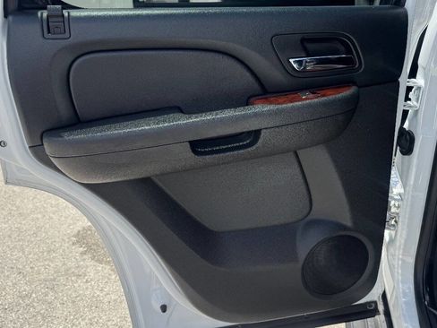 Used 2014 Chevrolet Tahoe LTZ image 20