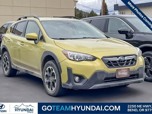 Used 2021 Subaru Crosstrek 2.0i Premium w/ Moonroof Package AWD/4WD image 1