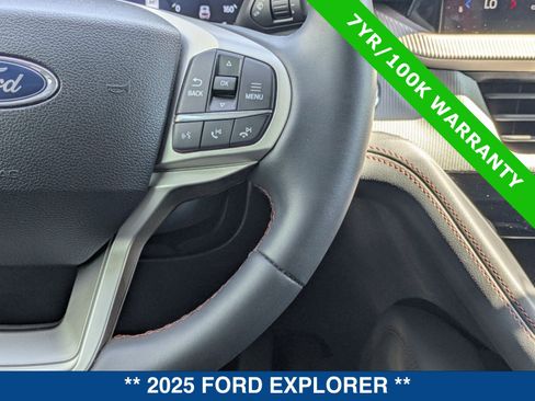 Certified 2025 Ford Explorer Active RWD image 23
