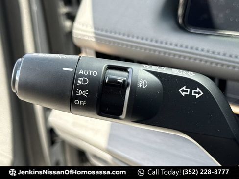 Used 2024 Nissan Ariya AWD image 41