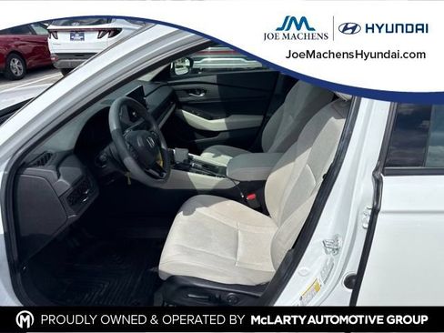 Used 2024 Honda Accord EX image 9