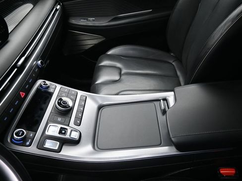 Used 2023 Hyundai Palisade Calligraphy image 21