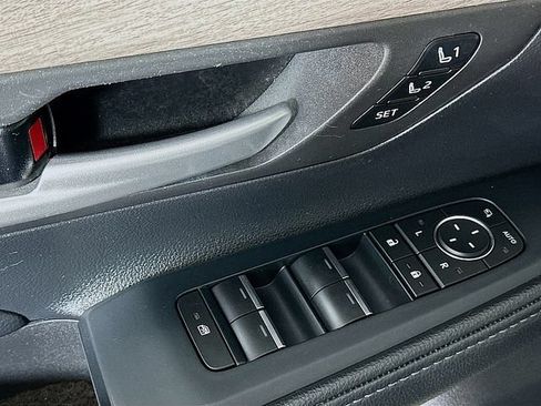 Used 2024 Toyota Grand Highlander AWD Hybrid image 20