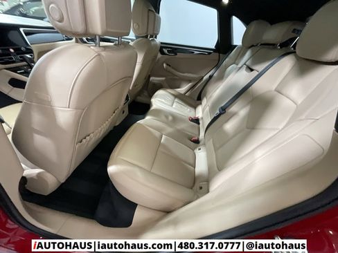Used 2022 Porsche Macan S w/ Premium Package Plus image 18