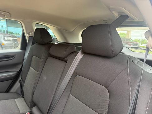 Used 2023 Honda CR-V LX image 10