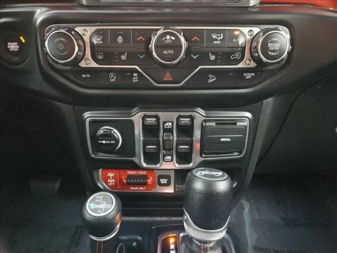 Used 2019 Jeep Wrangler Unlimited Rubicon AWD/4WD image 15