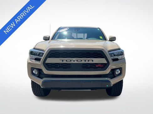 Used 2020 Toyota Tacoma TRD Off-Road w/ TRD Premium Off Road Package RWD image 8