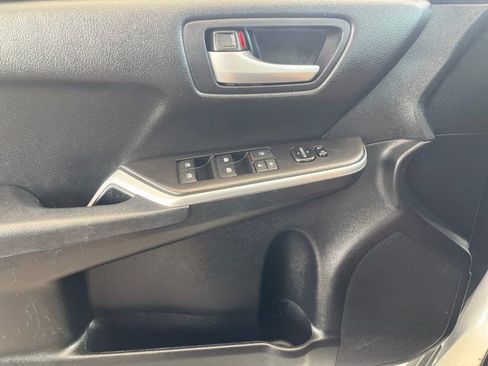 Used 2015 Toyota Camry LE FWD image 20