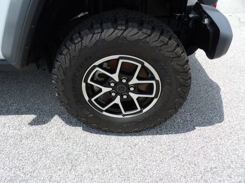 Used 2026 Jeep Wrangler Unlimited Rubicon w/ Safety Group AWD/4WD image 10